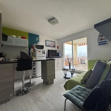 Lägenhet 2 Pieces A Avec Terrasse Et Parking Pres De La - Fr-1-494-218 *