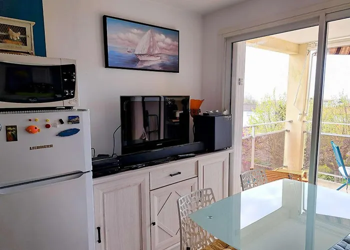 2 Pieces A Royan Avec Terrasse Et Parking Pres De La - Fr-1-494-218 شقة