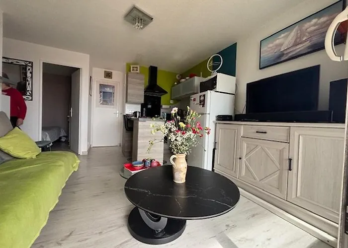 2 Pieces A Royan Avec Terrasse Et Parking Pres De La - Fr-1-494-218 شقة رويا